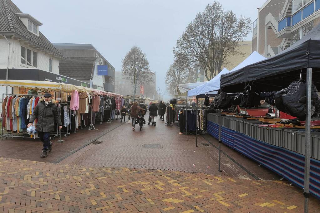 Winkels heropend onder toeziend oog van handhavers na lockdown