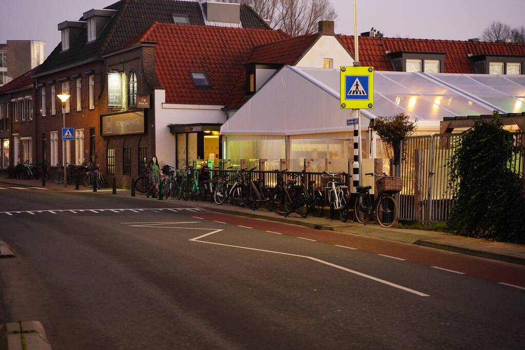 Cafés openen deuren uit protest
