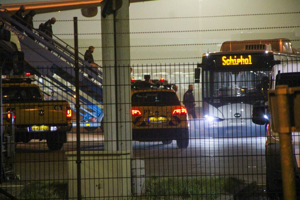 Mist op Eindhoven Airport zorgt voor vastzittende Dakar-deelnemers in vliegtuig