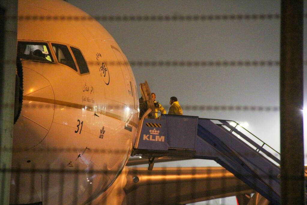 Mist op Eindhoven Airport zorgt voor vastzittende Dakar-deelnemers in vliegtuig