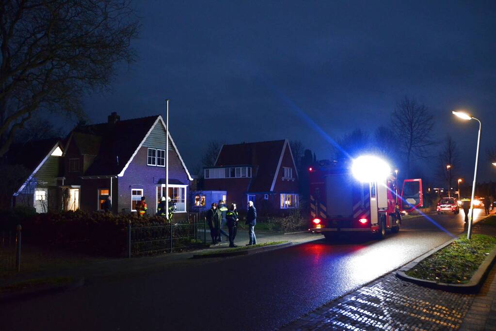 Brandweer controleert woning na brand