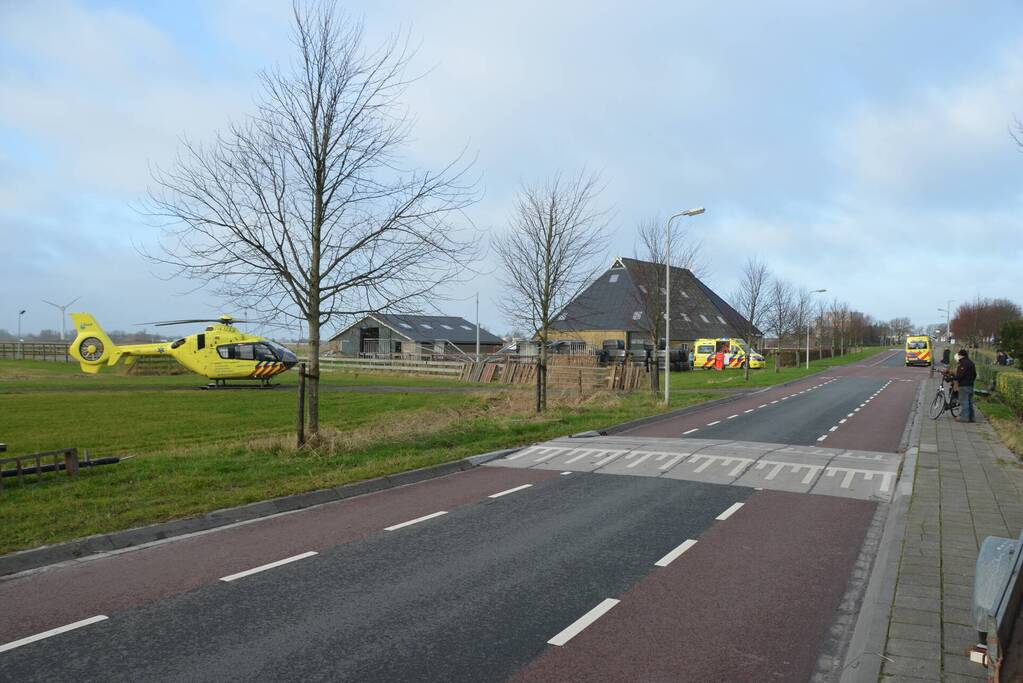 Persoon zwaargewond bij verkeersongeval