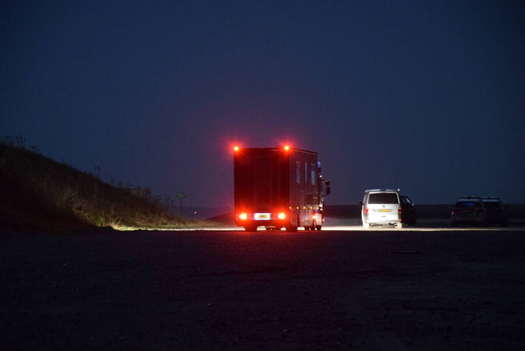 Politie doet groot onderzoek op terrein