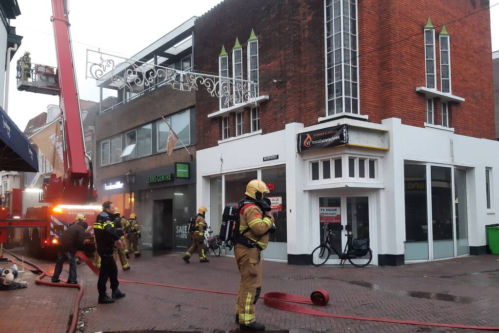 Hulpdiensten ingezet voor brand in centrum
