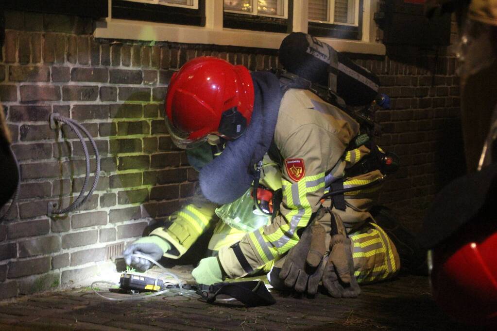 Brandweer doet onderzoek naar vreemde lucht