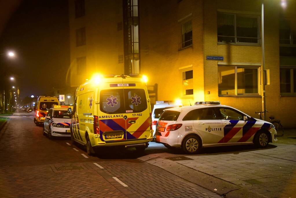 Vrouw overleden na steekpartij in woning