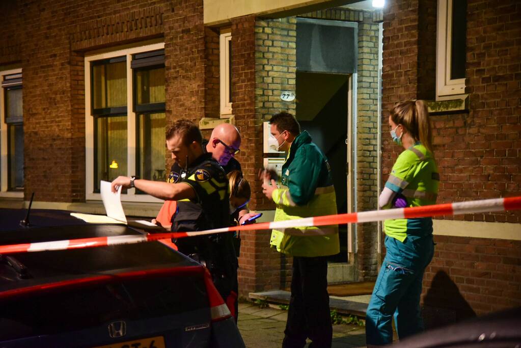 Vrouw overleden na steekpartij in woning