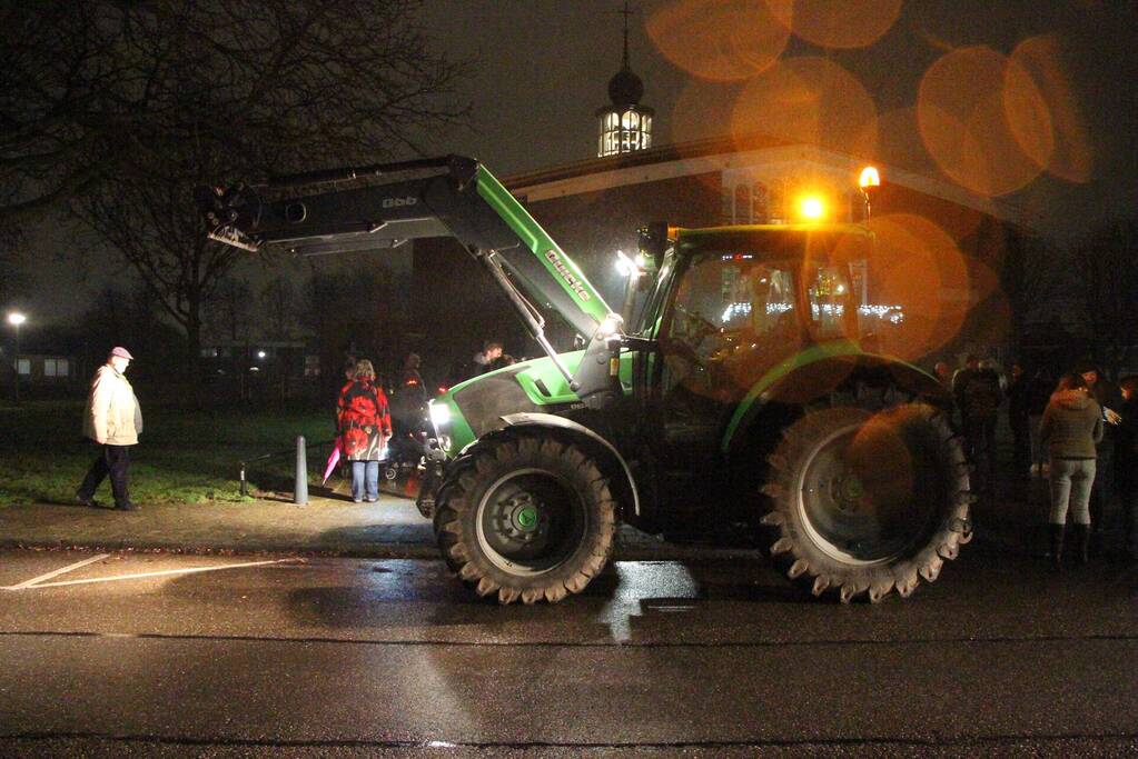 Grote opkomst bij lichtjestocht