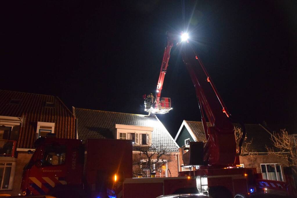 Rookontwikkeling door brand in schoorsteen