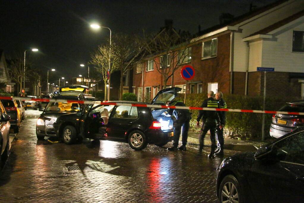 Automobilist crasht en vlucht na achtervolging