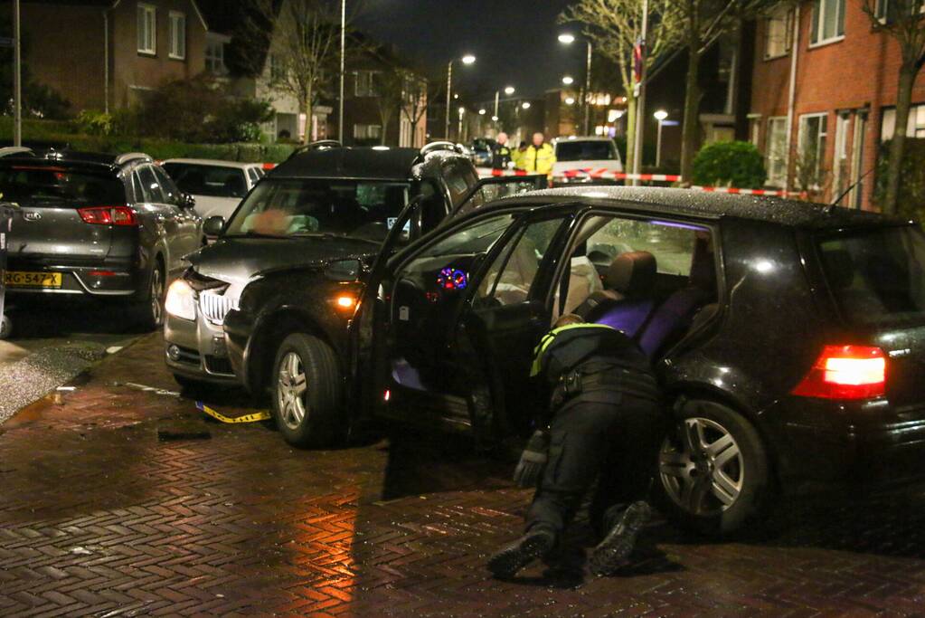 Automobilist crasht en vlucht na achtervolging