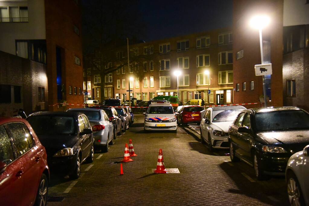 Politie onderzoekt schietpartij bij woning