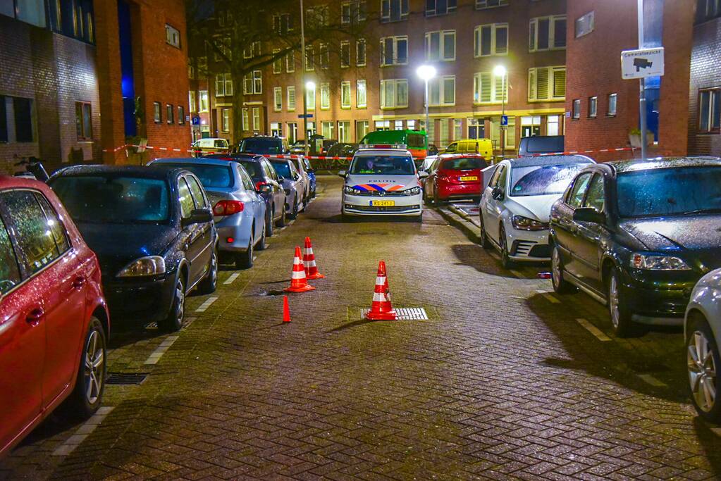 Politie onderzoekt schietpartij bij woning