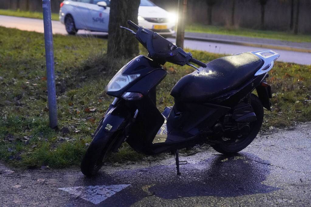 Scooterrijder ernstig gewond op fietspad