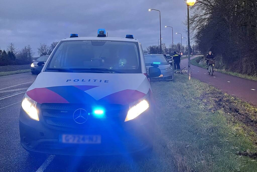 Fietser gaat onderuit op fietspad