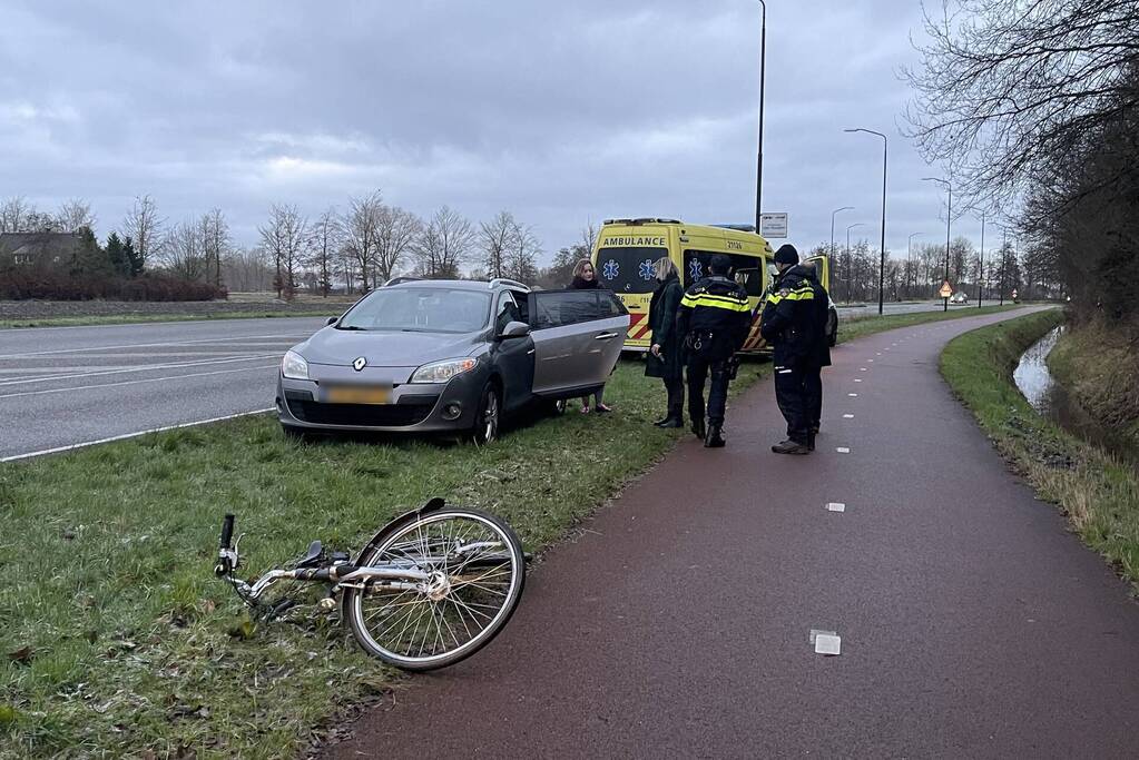 Fietser gaat onderuit op fietspad