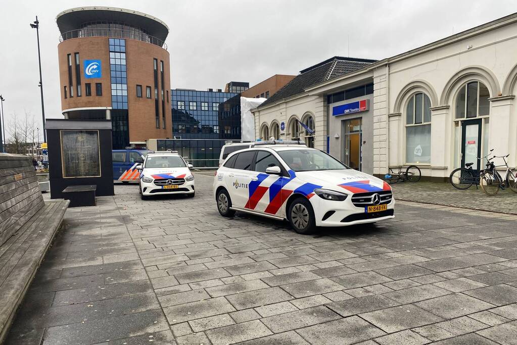 Politie in kogelwerende vesten op NS-station