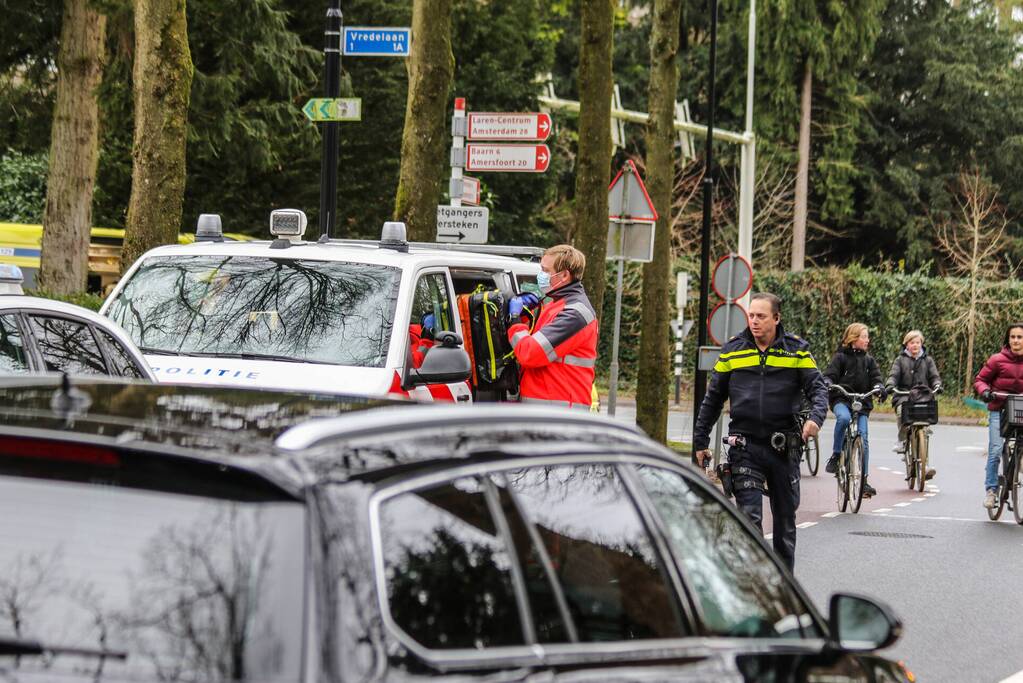Persoon ernstig gewond na val