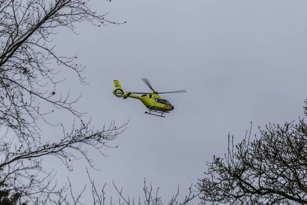 Persoon ernstig gewond na val
