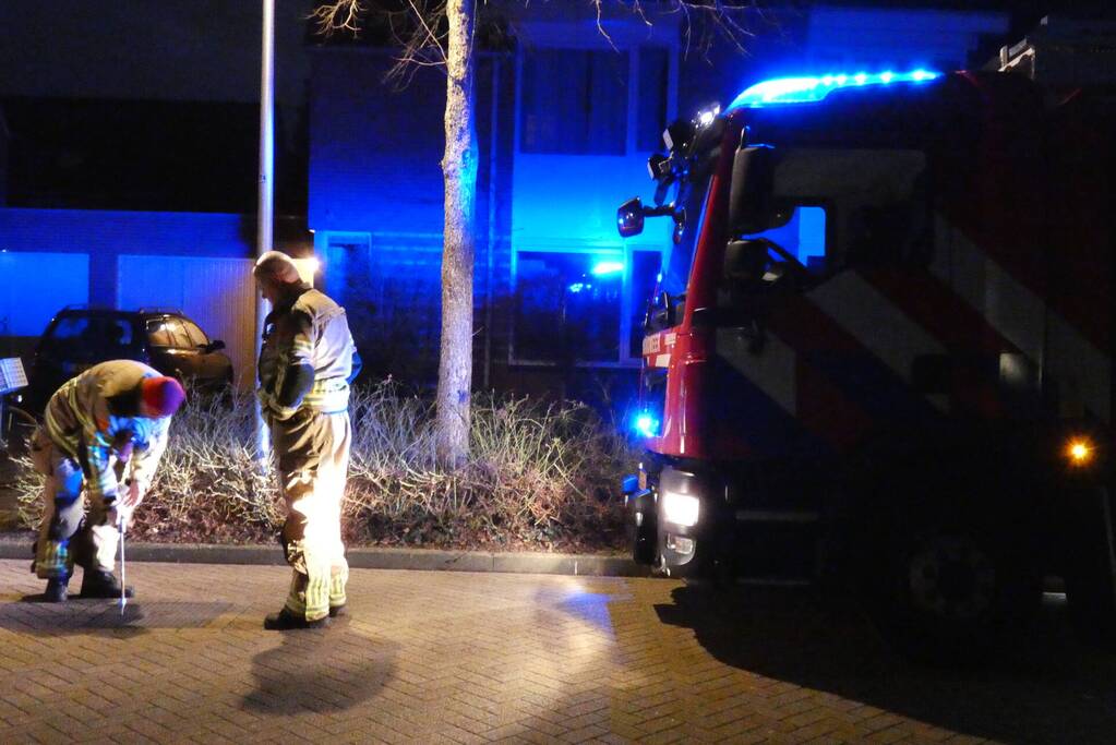 Brandweer controleert riool na gaslucht