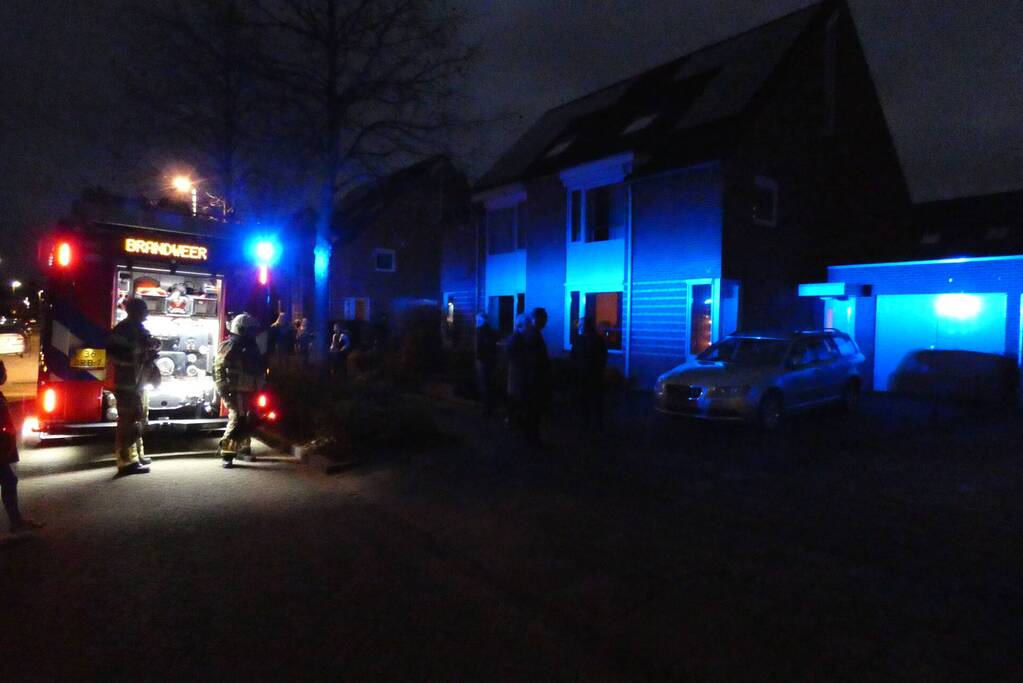 Brandweer controleert riool na gaslucht