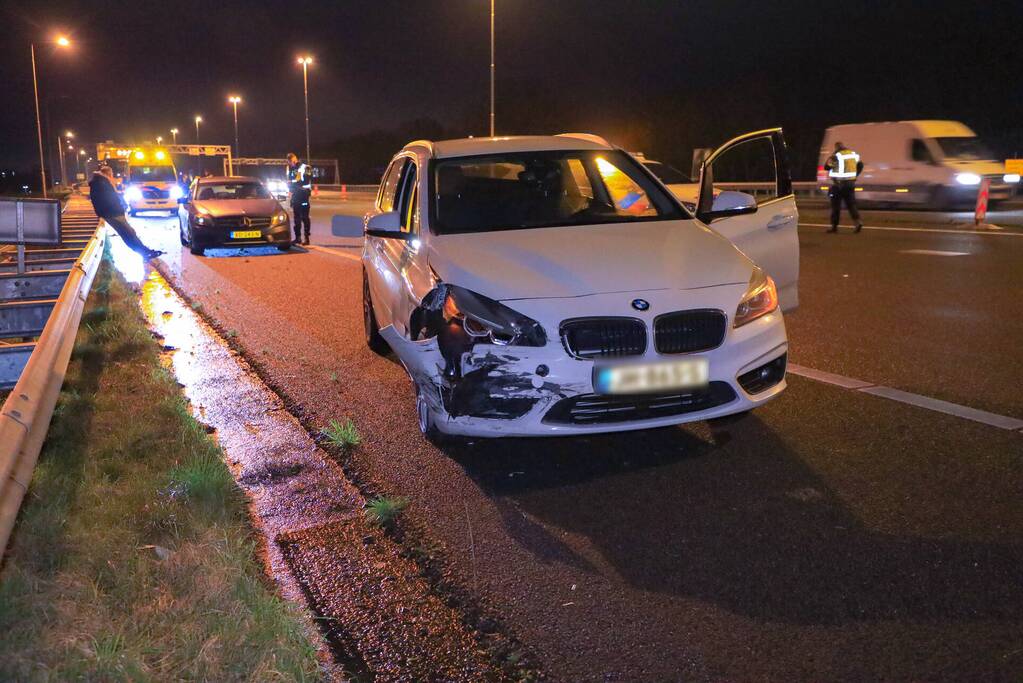 Afrit afgesloten door ongeval tussen meerdere voertuigen