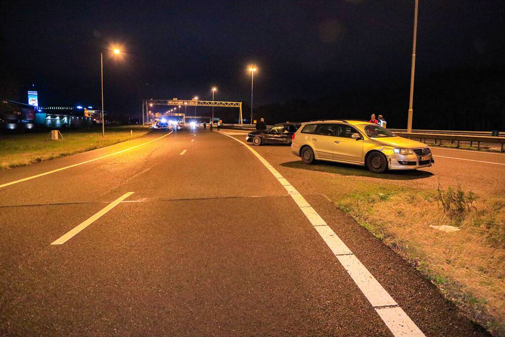 Afrit afgesloten door ongeval tussen meerdere voertuigen