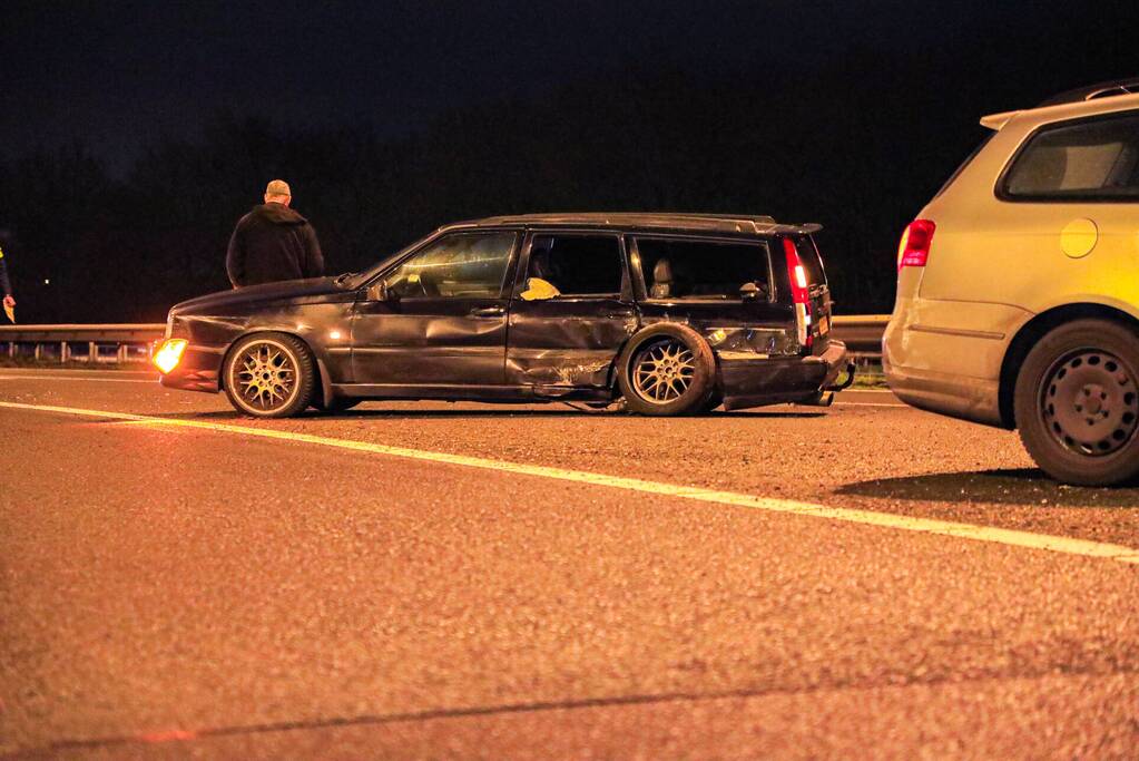 Afrit afgesloten door ongeval tussen meerdere voertuigen