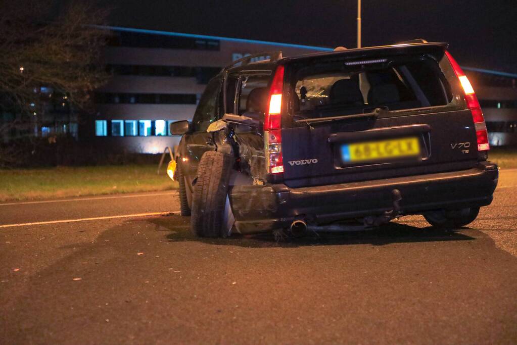 Afrit afgesloten door ongeval tussen meerdere voertuigen