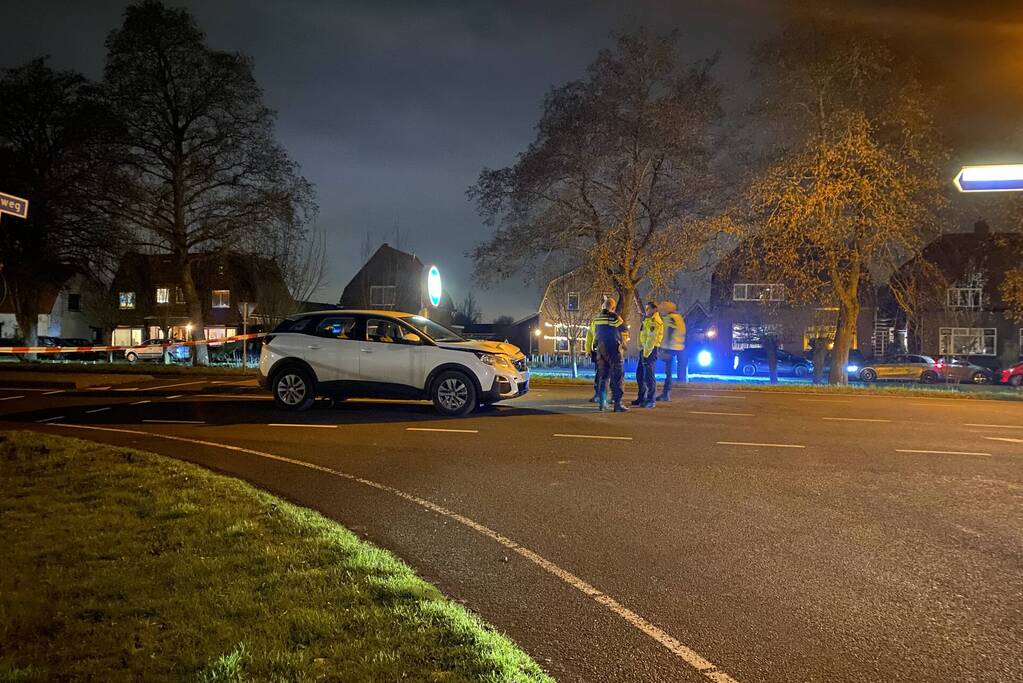 Politie zet kruispunt af door ernstig ongeval