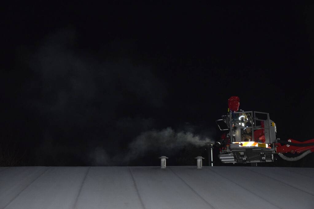 Schoorsteenbrand zorgt voor forse rookontwikkeling