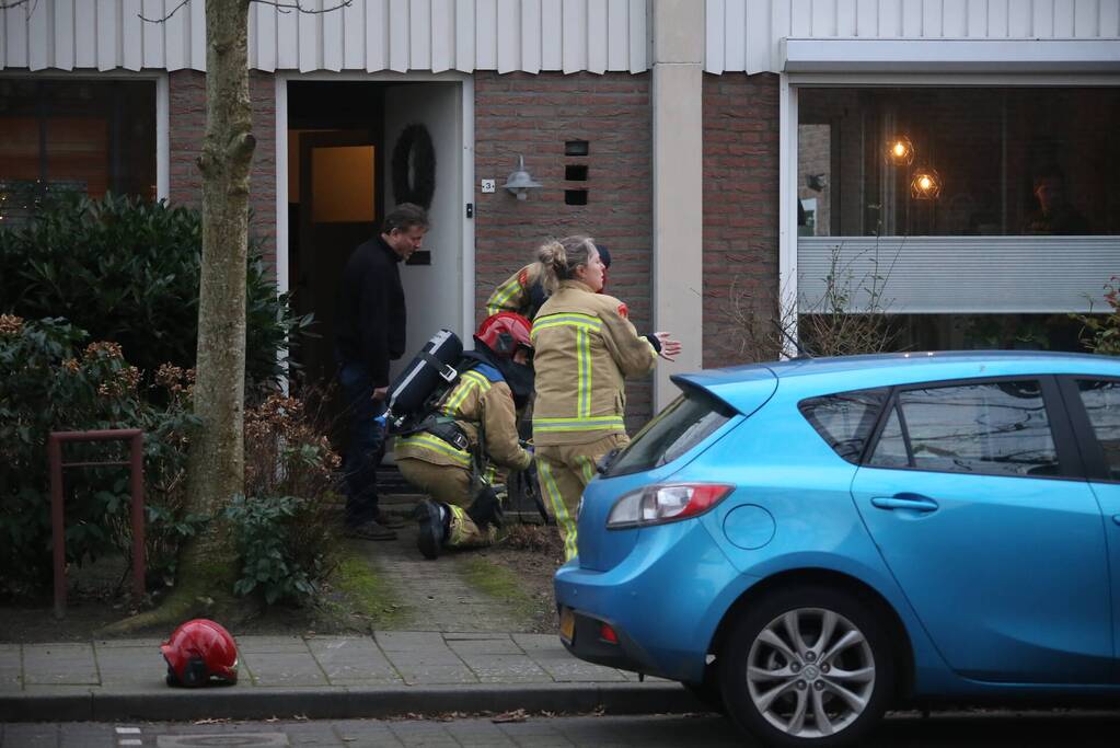 Brandweer doet onderzoek naar gaslucht