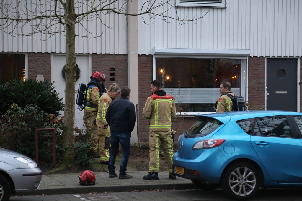 Brandweer doet onderzoek naar gaslucht