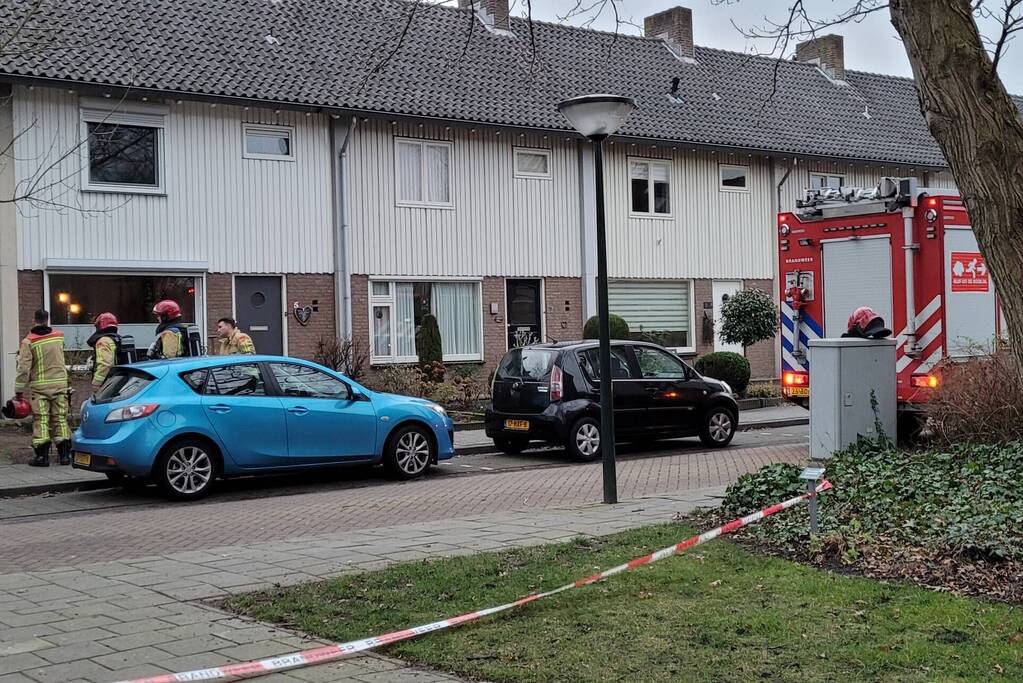 Brandweer doet onderzoek naar gaslucht