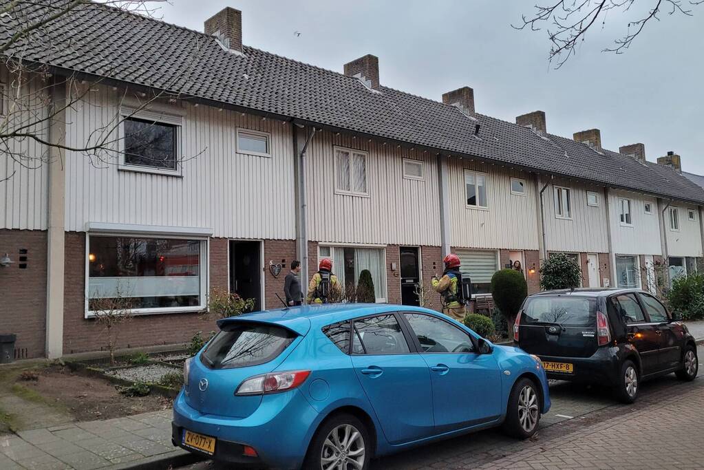 Brandweer doet onderzoek naar gaslucht