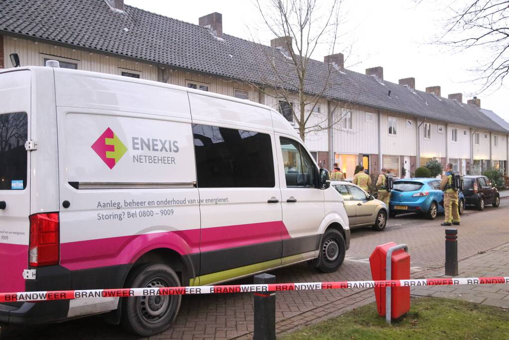Brandweer doet onderzoek naar gaslucht