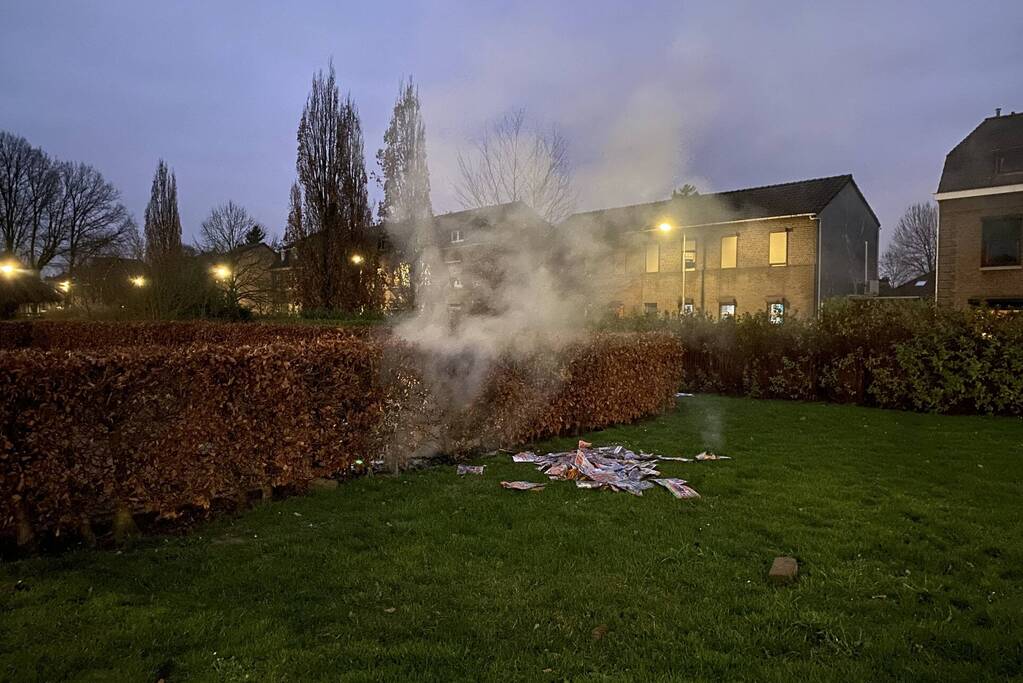 Handhaving blust brand in hoop afval