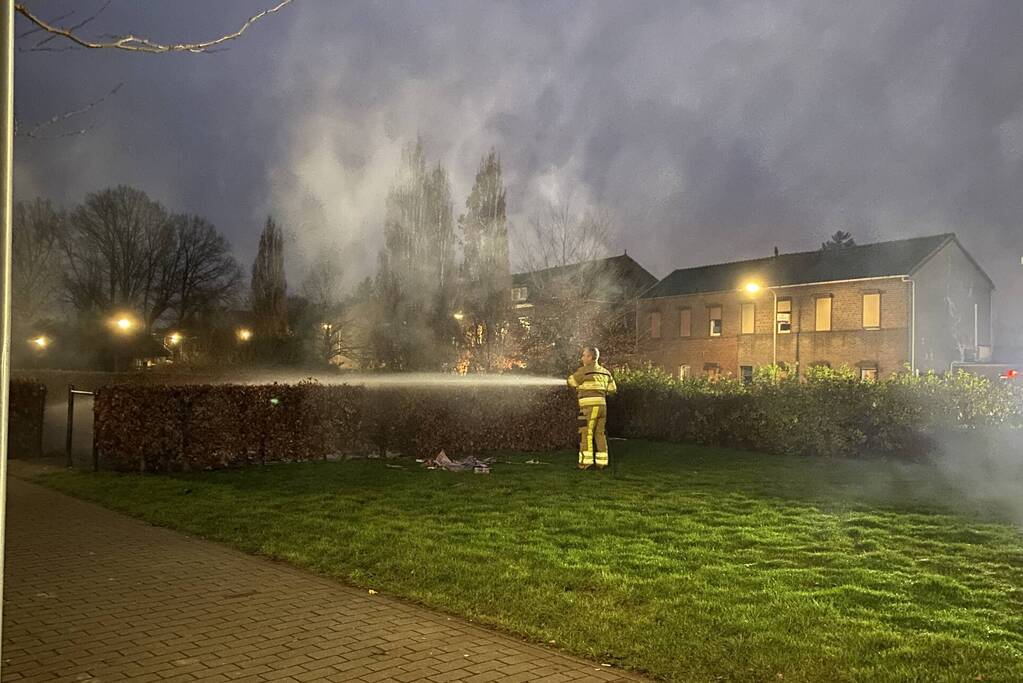 Handhaving blust brand in hoop afval