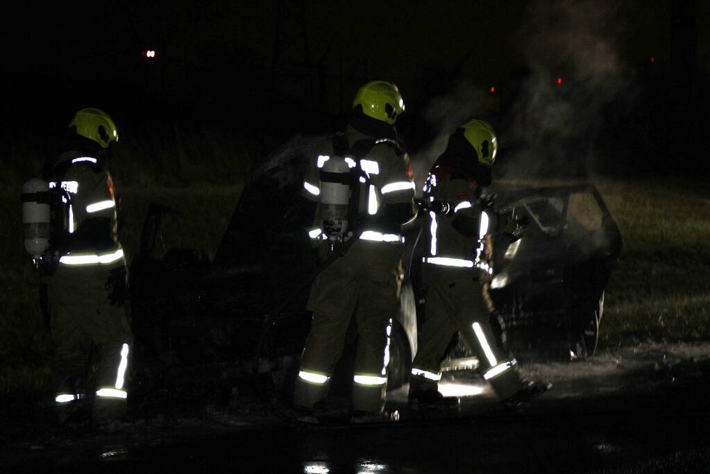 Auto verwoest door brand