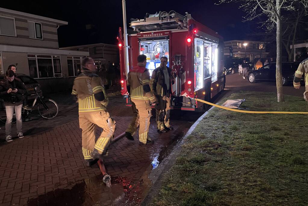 Flinke rookontwikkeling door brand in schuur