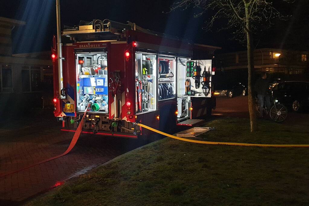Flinke rookontwikkeling door brand in schuur