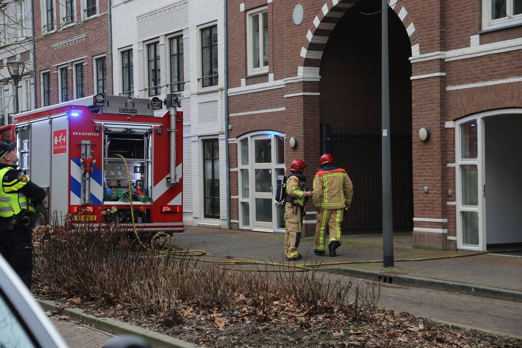 Brand op derde verdieping van appartementencomplex