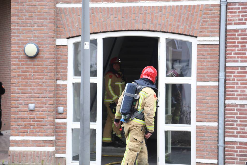 Brand op derde verdieping van appartementencomplex