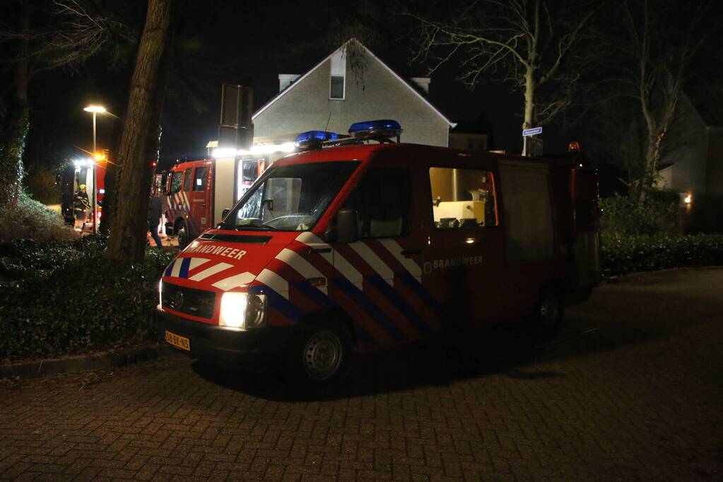 Lastige brand in kruipruimte van woning