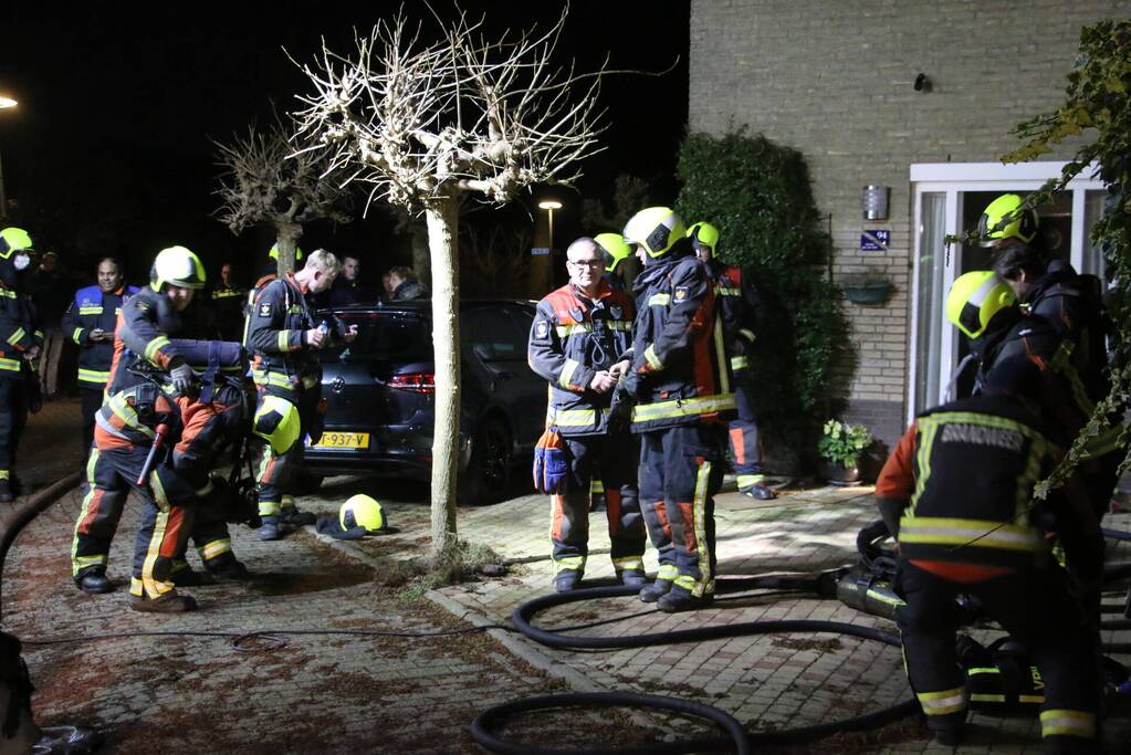 Lastige brand in kruipruimte van woning