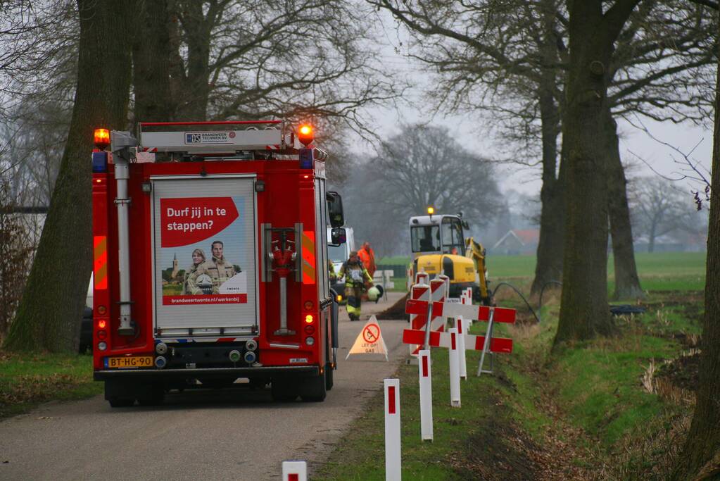 Weg afgesloten na gaslekkage door graafwerkzaamheden