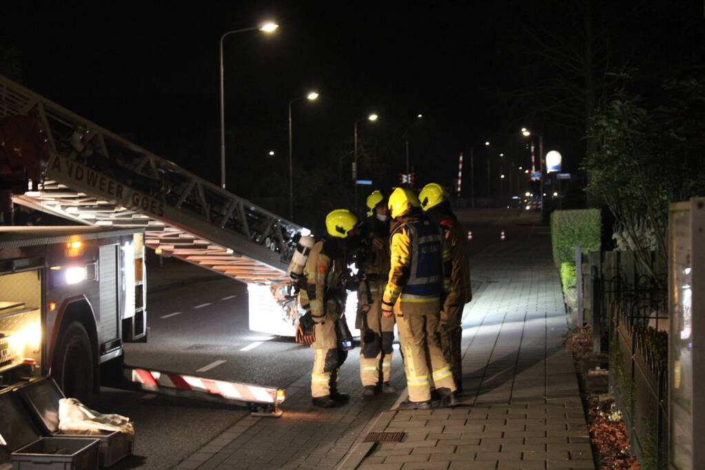 Veel vonken door schoorsteenbrand