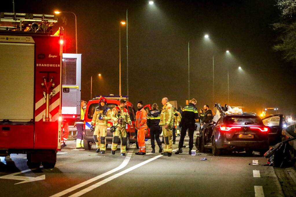 Gewonde bij ongeval tussen meerdere voertuigen