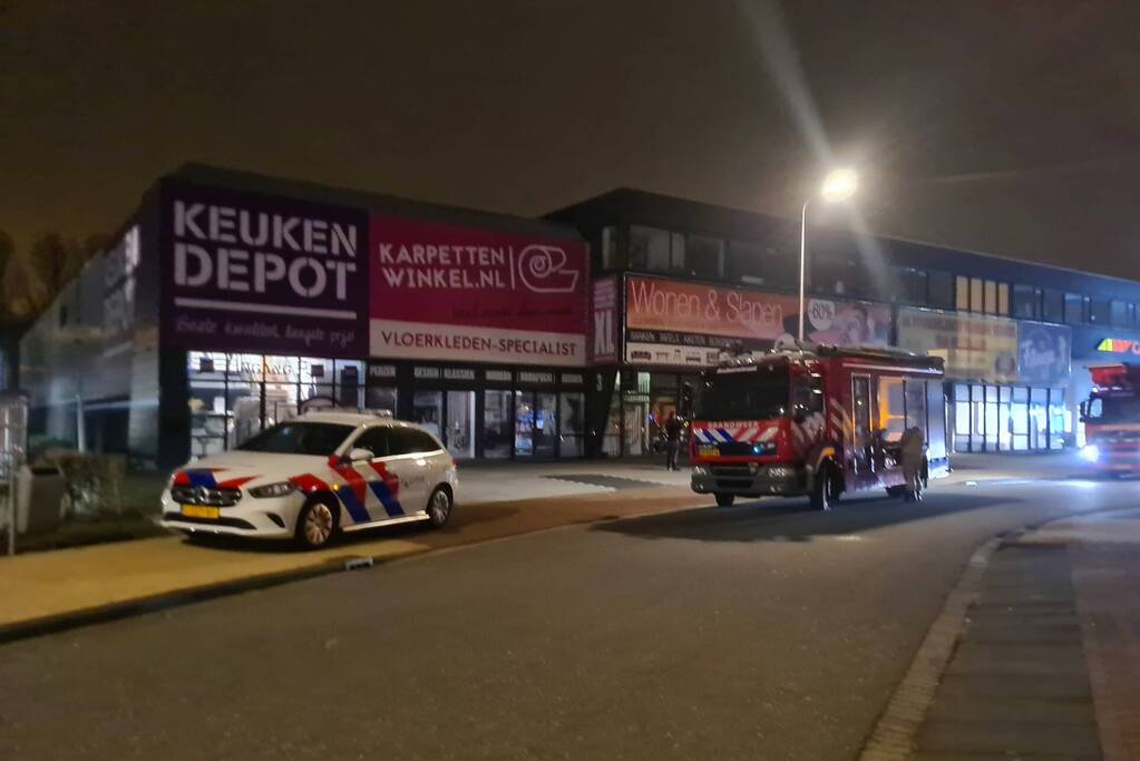 Brand in technische ruimte van bedrijfsverzamelgebouw