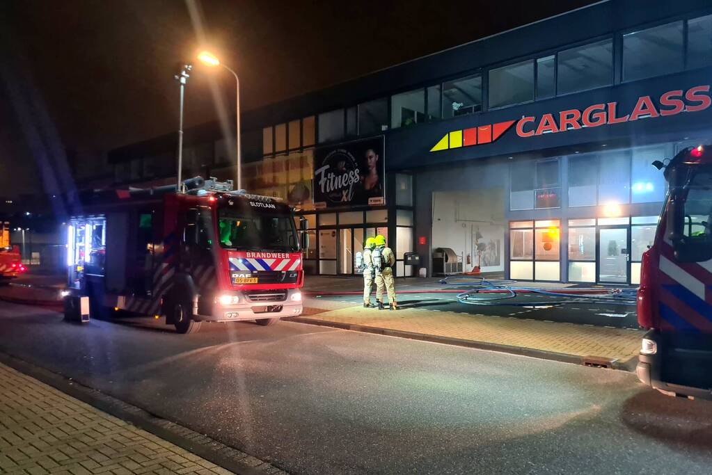 Brand in technische ruimte van bedrijfsverzamelgebouw